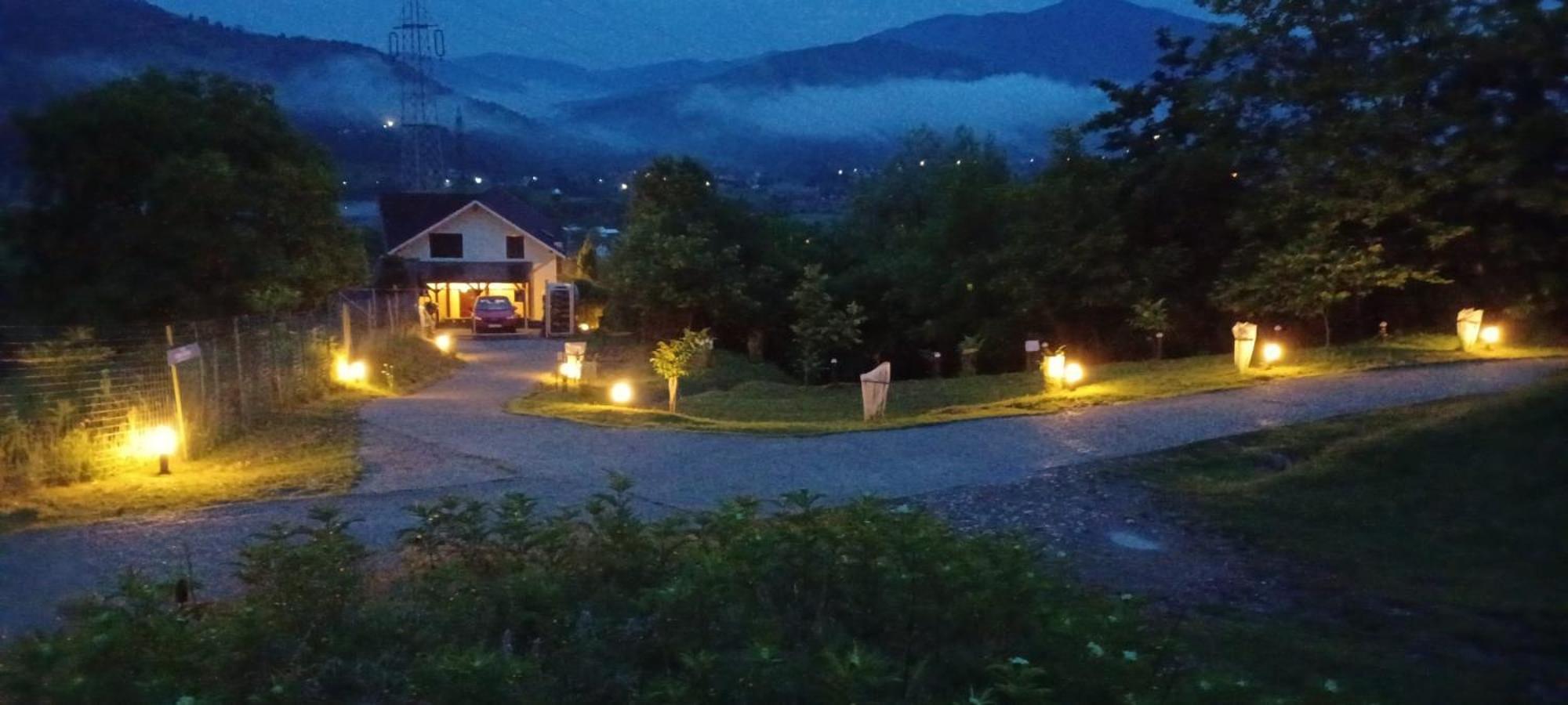 피아트라네암츠 Casa Irina 빌라 외부 사진
